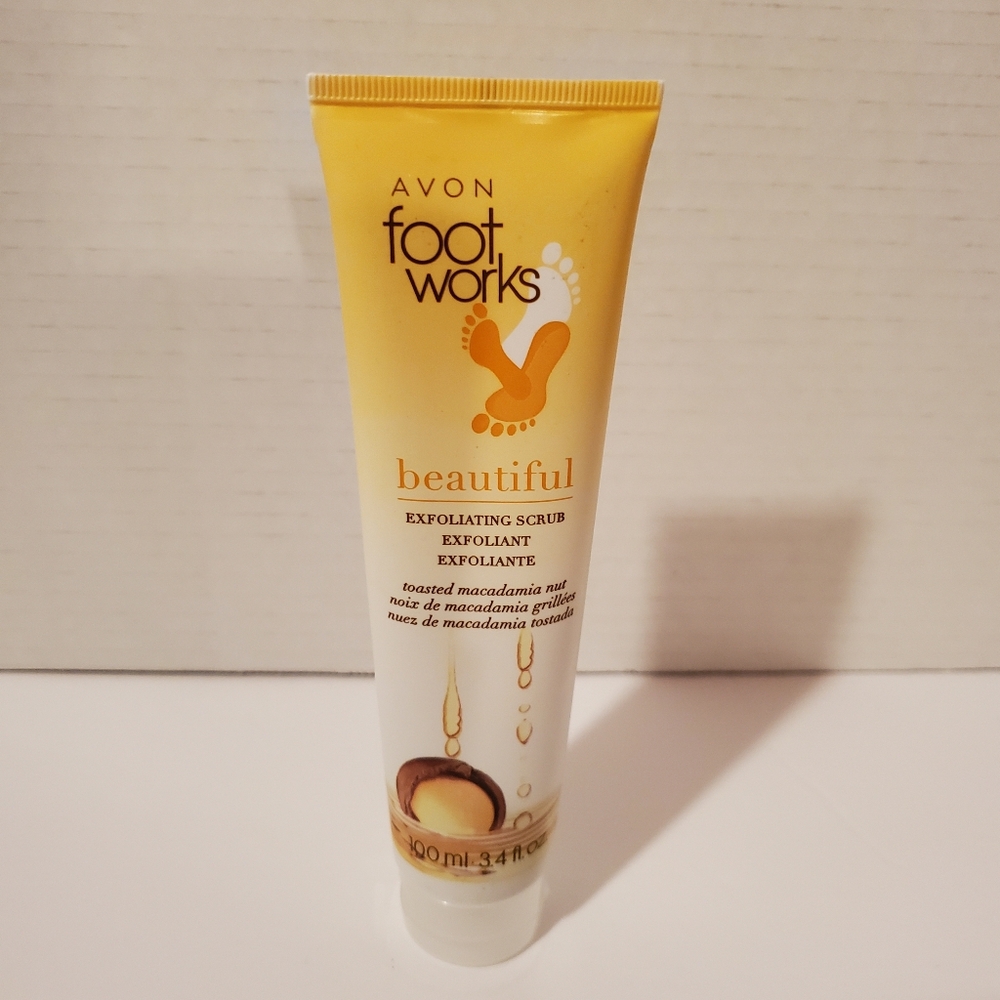 Foot Works Exfoliating Scrub in 'Toasted Macadamia Nut'